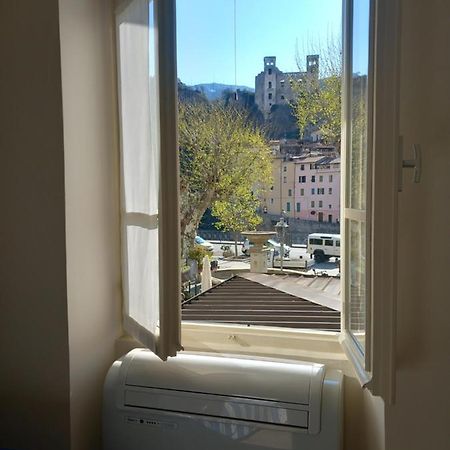 Appartamentino - Castle View, No Stairs Dolceacqua Bagian luar foto