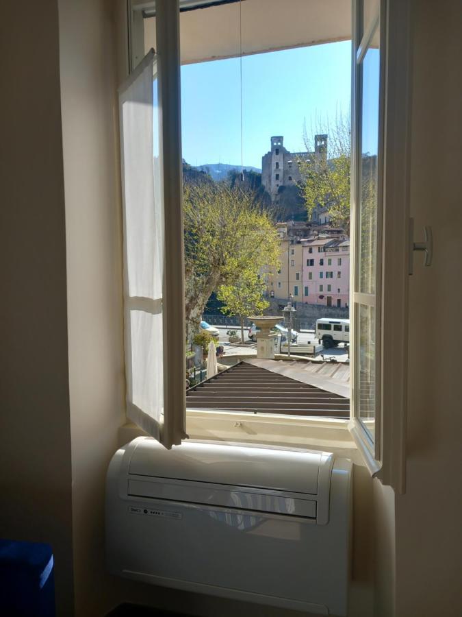 Appartamentino - Castle View, No Stairs Dolceacqua Bagian luar foto